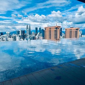 One-Bedroom Apartment City View